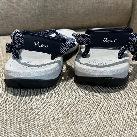Viakix Women's Walking Comfort Sandals S 10- Excellent Cushioning and Condition! - Picture 6 of 9